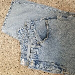 GOOD AMERICAN PLUS SIZ JEANS